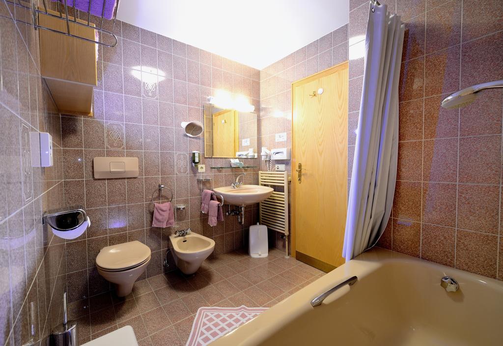 Residence Bacher Valdaora di Sopra Værelse billede