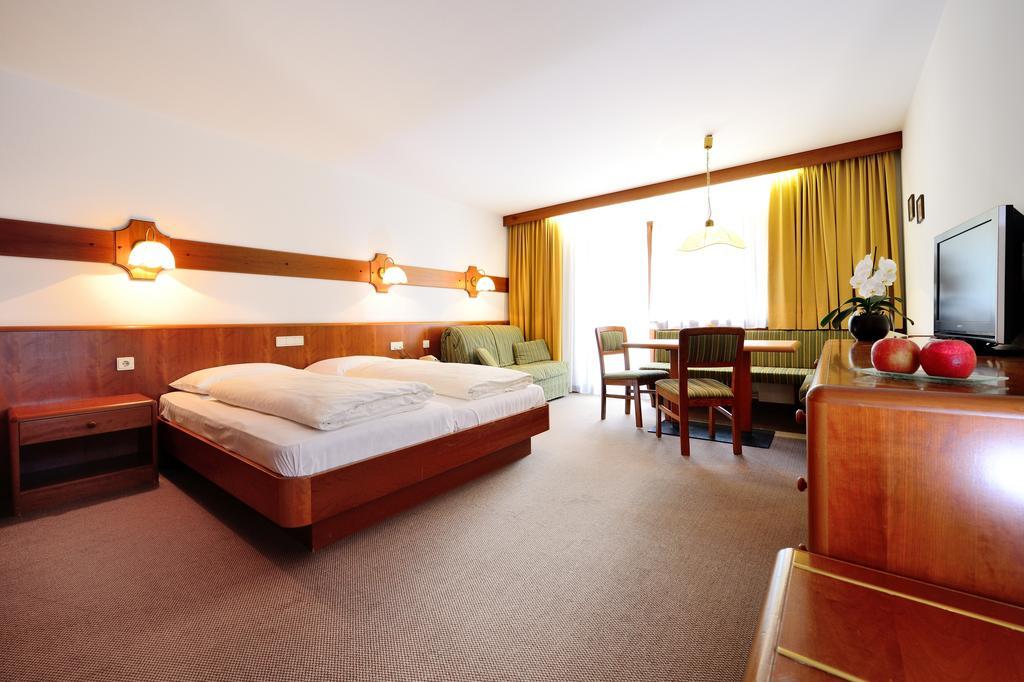Residence Bacher Valdaora di Sopra Værelse billede